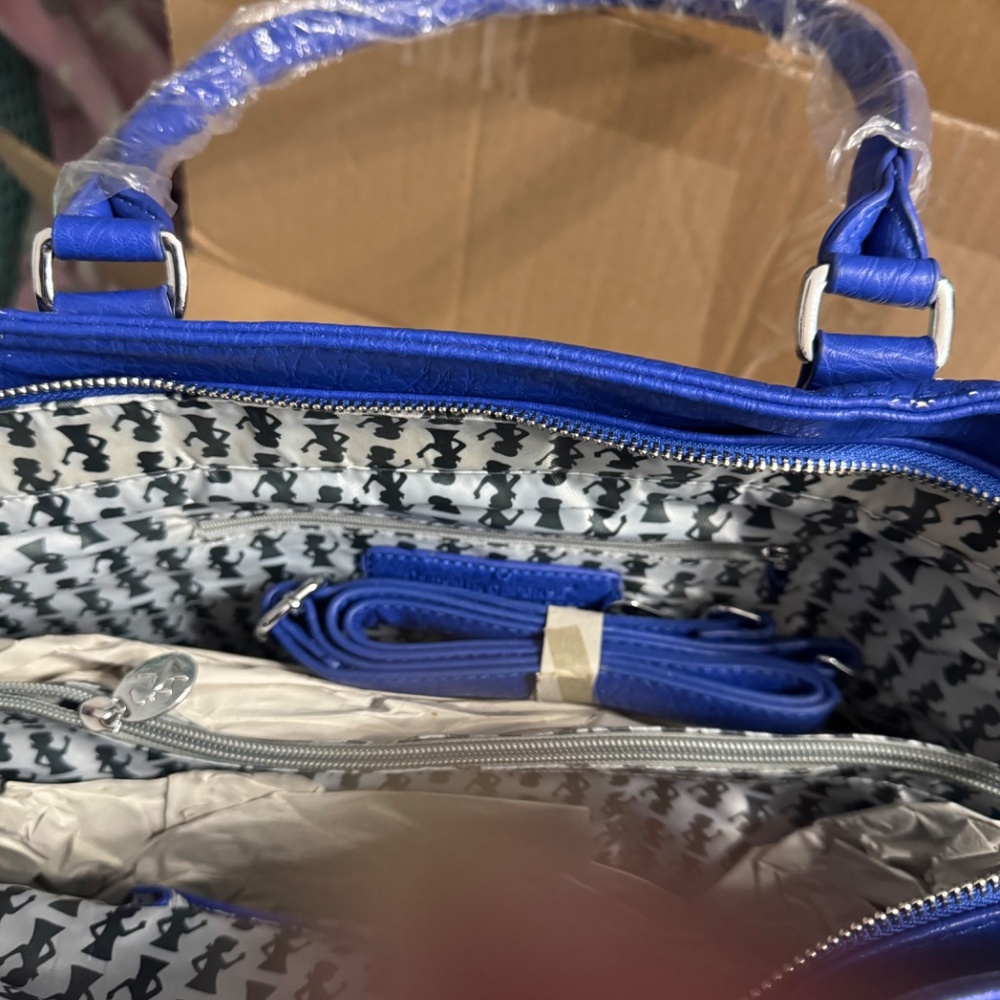 Daphne- CONCEAL AND CARRY BAG - Picture 2 of 6